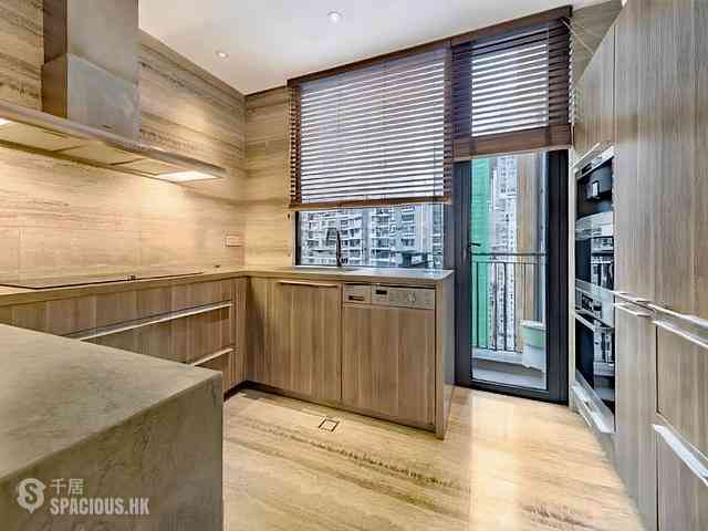 Mid Levels Central - Gramercy 29