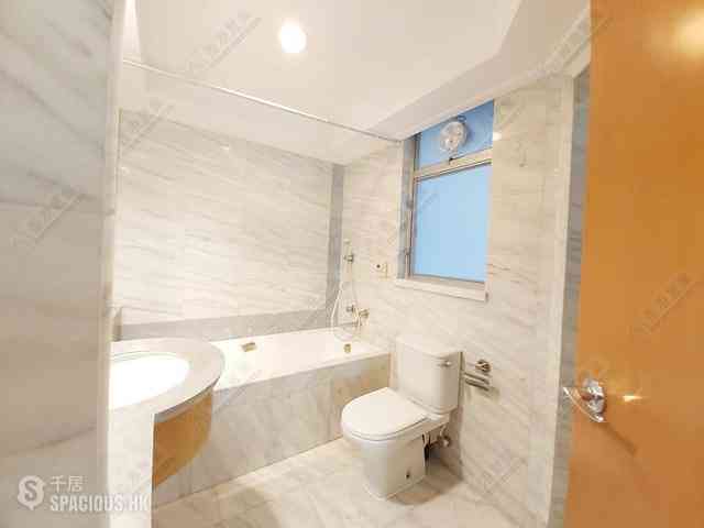West Kowloon - The Waterfront Phase 1 Block 2 04
