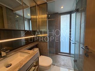 Sai Ying Pun - King's Hill 06