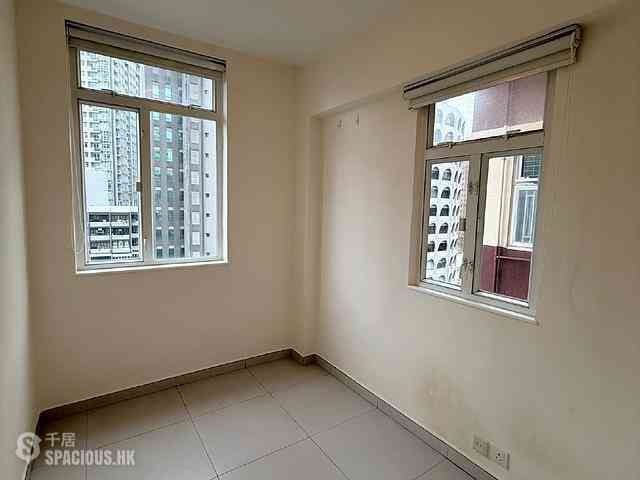 Wan Chai - Hay Wah Building 04