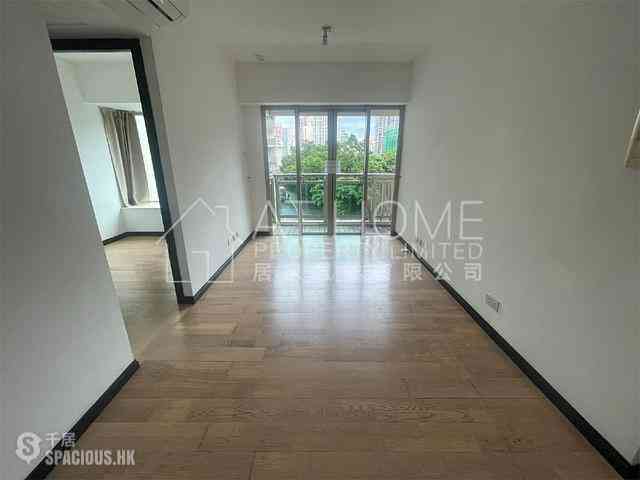 Sai Ying Pun - Centre Place 01