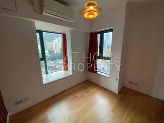 Kennedy Town - University Heights 07