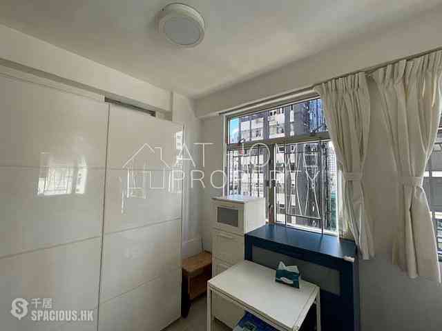 Sai Ying Pun - Wing Cheung Building 06