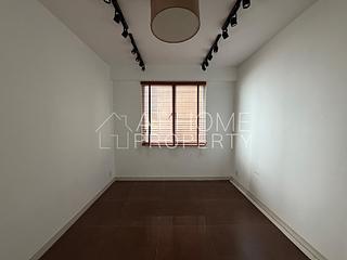 Shek Tong Tsui - Sun Court 06