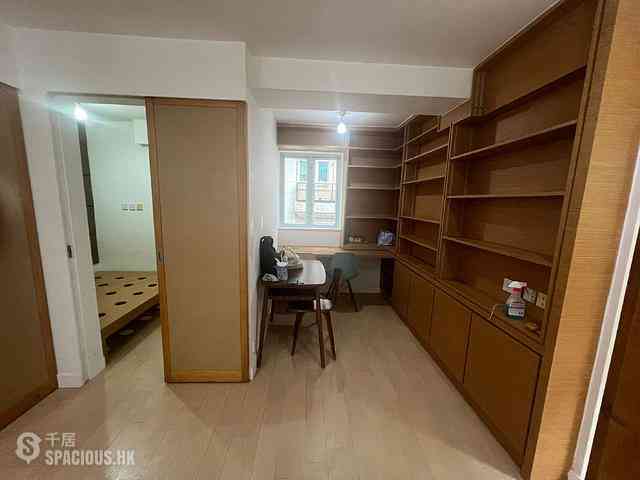 Wan Chai - Galway Court 03