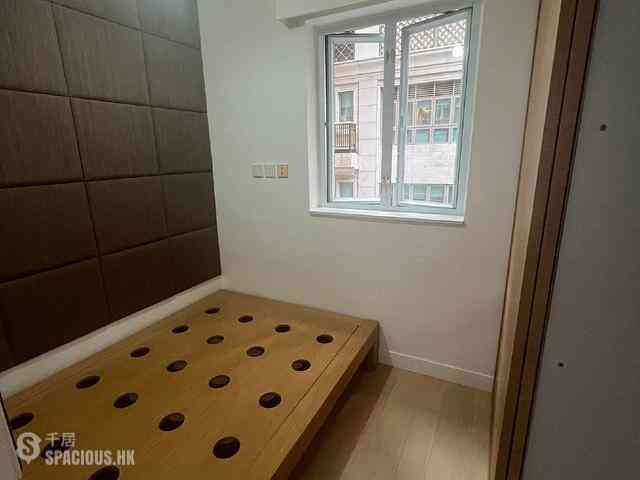 Wan Chai - Galway Court 04