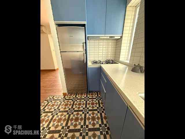 Causeway Bay - Lai Yuen Apartments 02