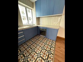 Causeway Bay - Lai Yuen Apartments 04