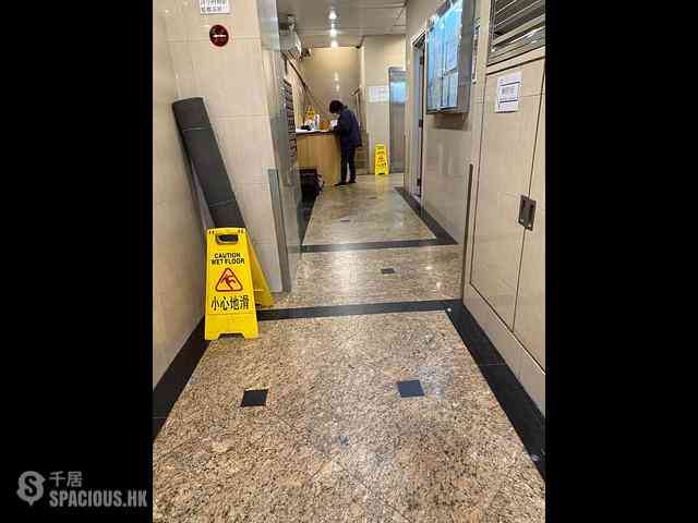 Causeway Bay - Lai Yuen Apartments 05