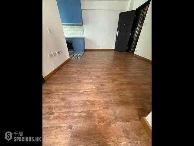 Causeway Bay - Lai Yuen Apartments 10