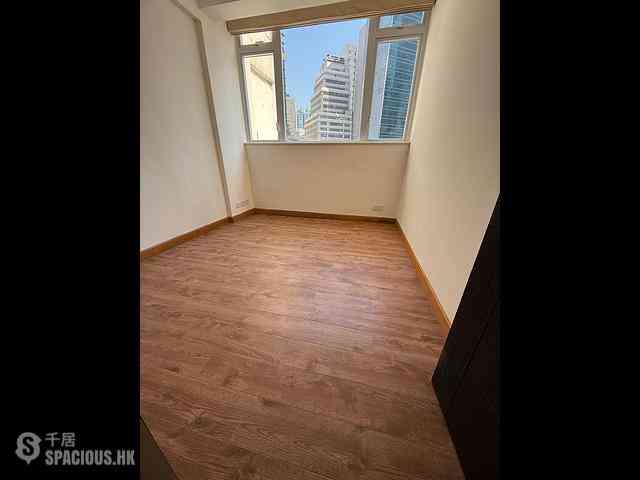 Causeway Bay - Lai Yuen Apartments 14