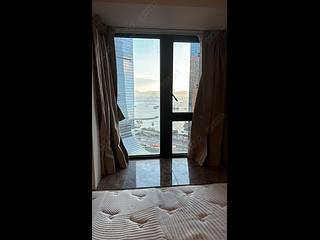 West Kowloon - The Arch Star Tower (Block 2) 02