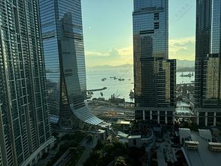 West Kowloon - The Arch Star Tower (Block 2) 05