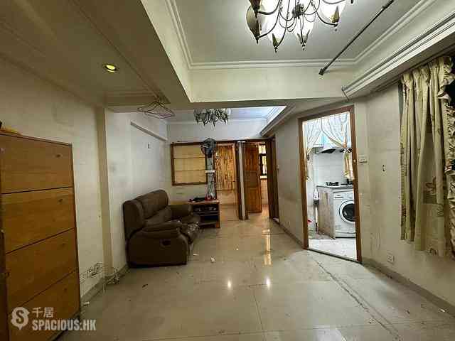Wan Chai - Hung Yip Building 02