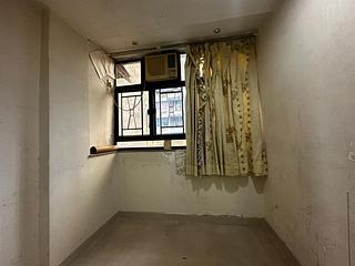 Wan Chai - Hung Yip Building 04