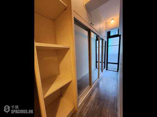 Central - 41-43, Gough Street 11