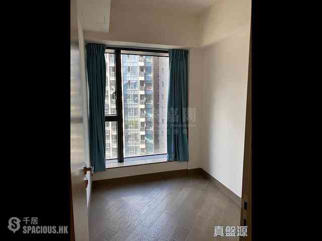 Tseung Kwan O - The Wings Ocean Wings Block 5 01