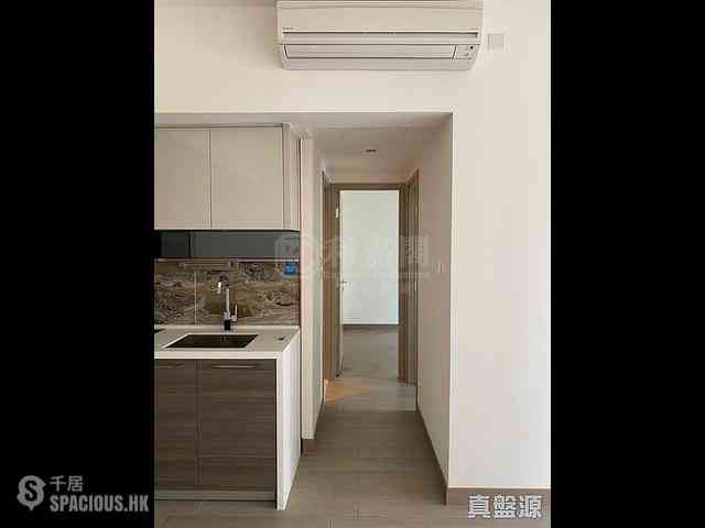 Tseung Kwan O - The Wings Ocean Wings Block 5 02