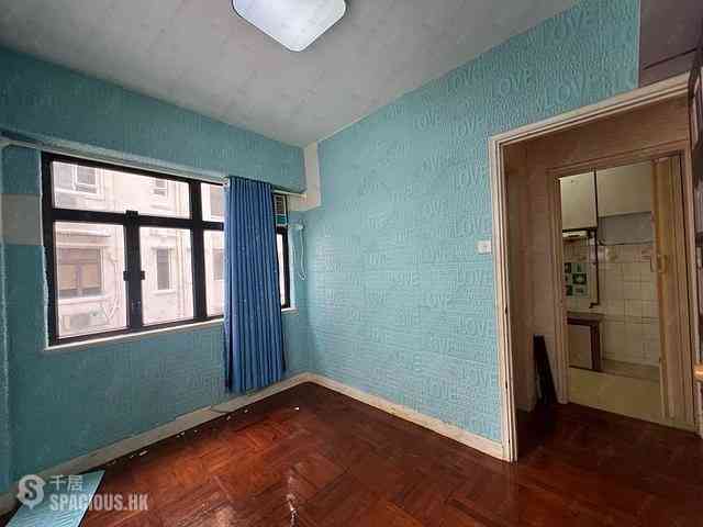 Mid Levels West - Hing Wah Mansion Block B 02