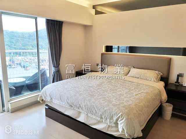 Yau Kom Tau - Golden Villa 07