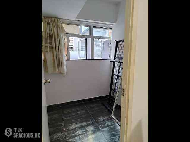 Wan Chai - Lok Ku House 05