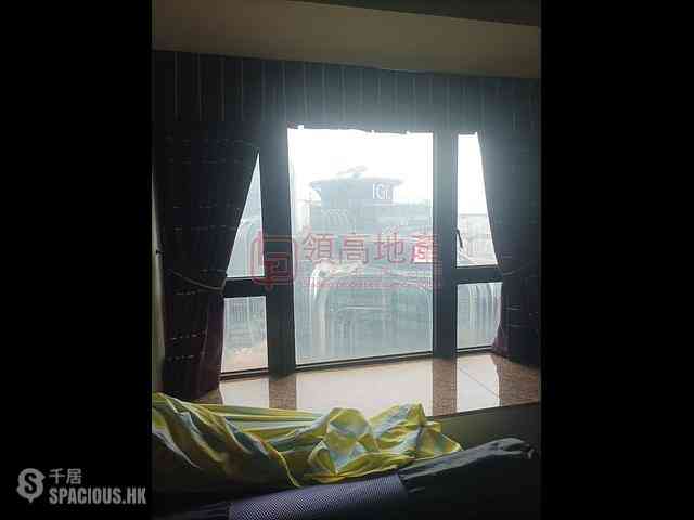 West Kowloon - The Arch 01