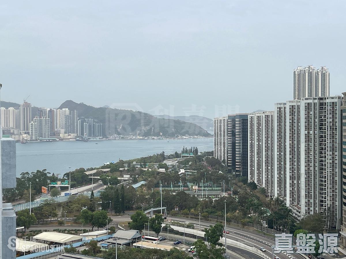 Quarry Bay - Finnie 01