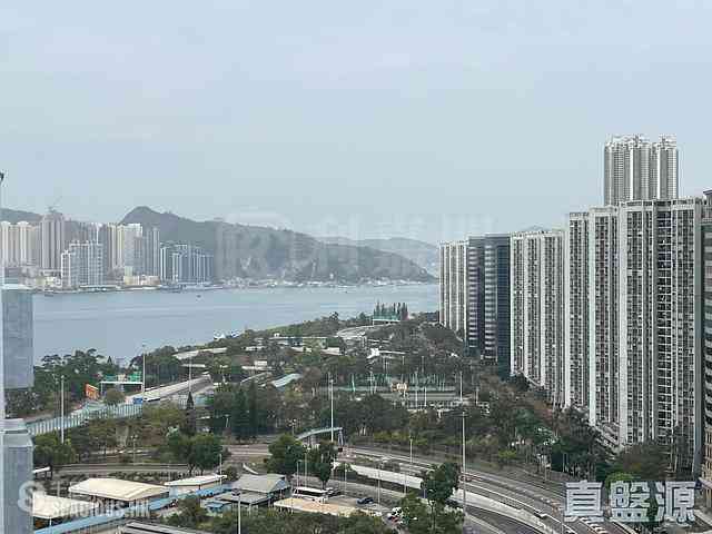 Quarry Bay - Finnie 01