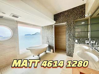 Chung Hom Kok - Pinewaver Villas 15