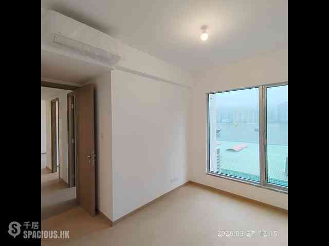 Yau Tong - The Coast Line 11