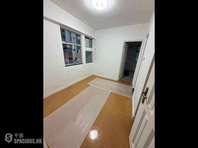 Shau Kei Wan - Hong Wah Mansion 03