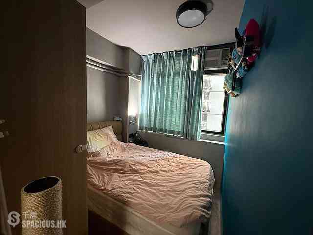 Wan Chai - Bowrington Building 05