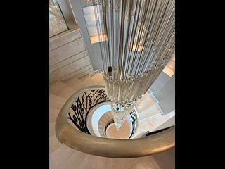 The Peak - Strawberry Hill 12