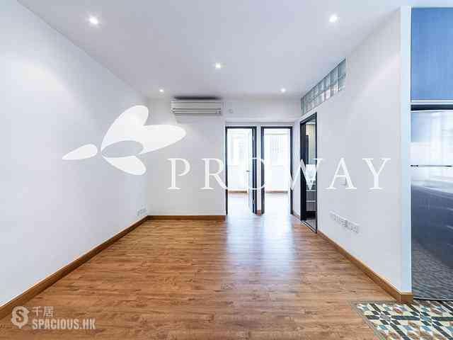 Causeway Bay - Lai Yuen Apartments 01