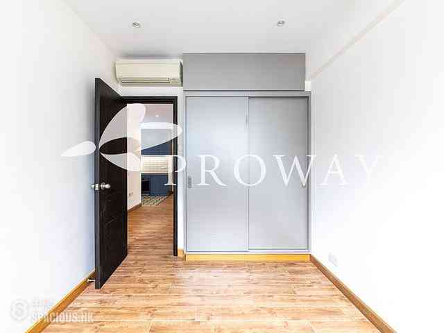 Causeway Bay - Lai Yuen Apartments 05