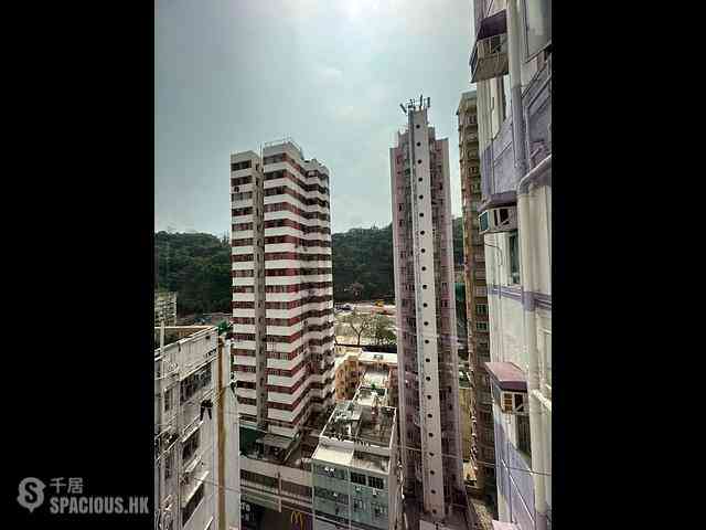 Shau Kei Wan - Ho King Building 08