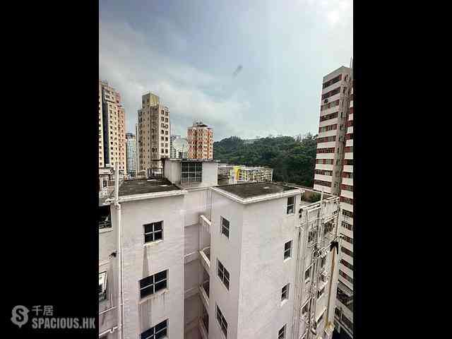 Shau Kei Wan - Ho King Building 15