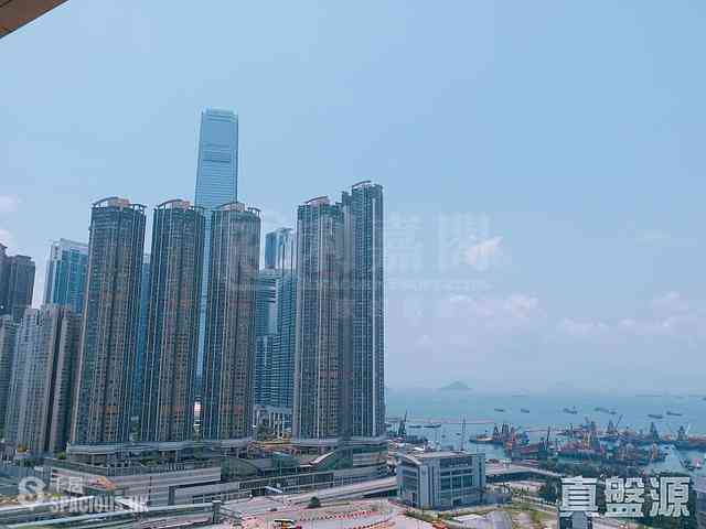 Yau Ma Tei - The Coronation Tower 3 01