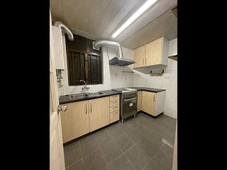 Mid Levels West - Hing Wah Mansion Block A 04