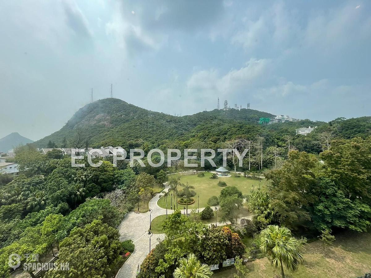 The Peak - The Mount Austin 01