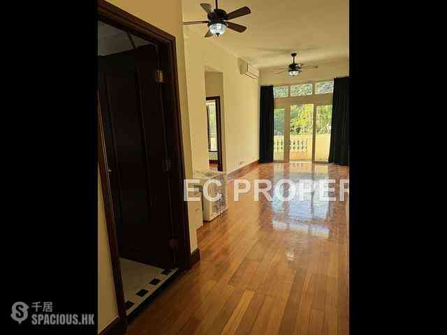 The Peak - The Mount Austin Block 5 03