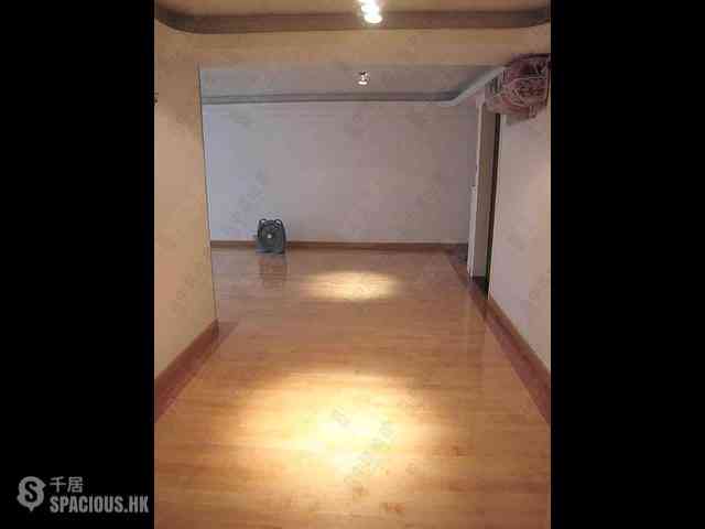 Wan Chai - Phoenix Court Block 4 02