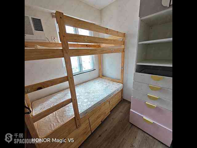 Sai Ying Pun - Yue Sun Mansion Block 1 06