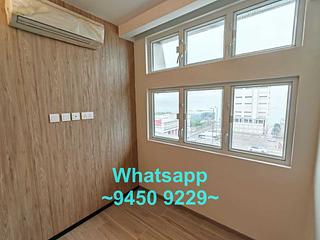 Sheung Wan - 76, Connaught Road West 05