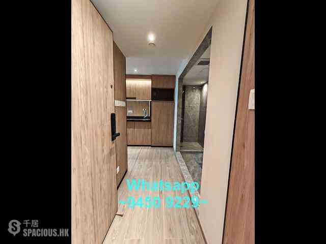 Sheung Wan - 76, Connaught Road West 17