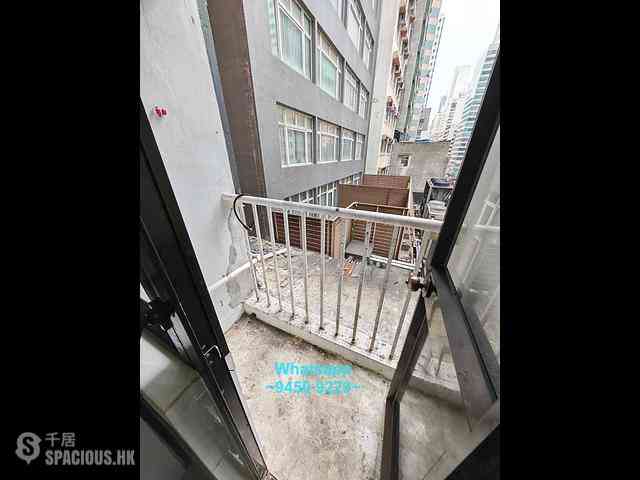 Sheung Wan - Winsing Building 12