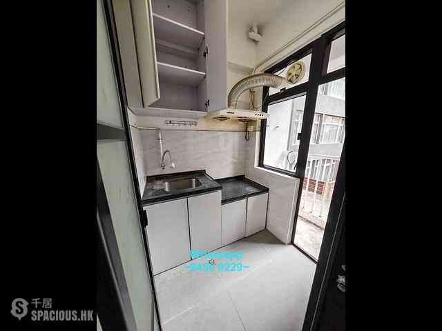 Sheung Wan - Winsing Building 13