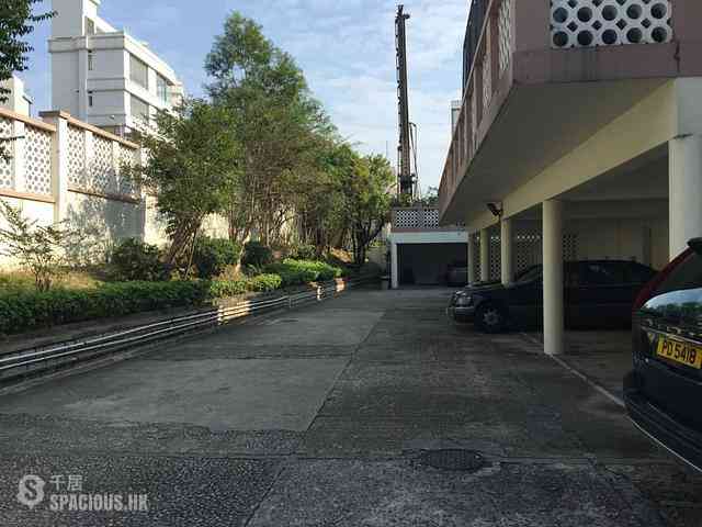 Chung Hom Kok - Cape Villa 02