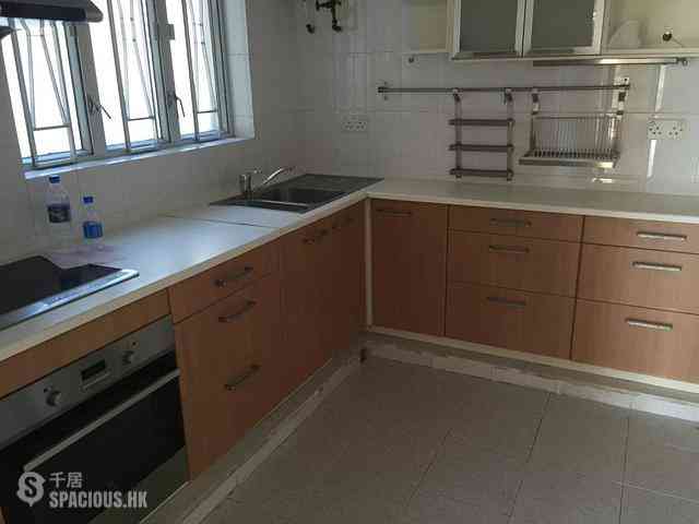 Chung Hom Kok - Cape Villa 08
