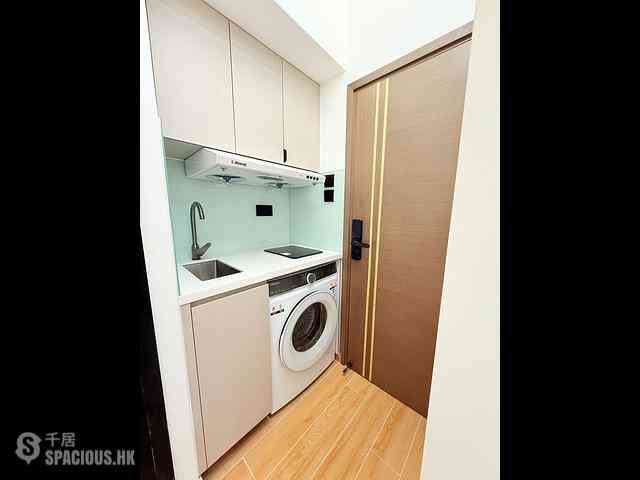 Sai Ying Pun - 203-205, Des Voeux Road West 02
